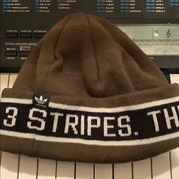 Adidas beanie - Picture 2 of 3